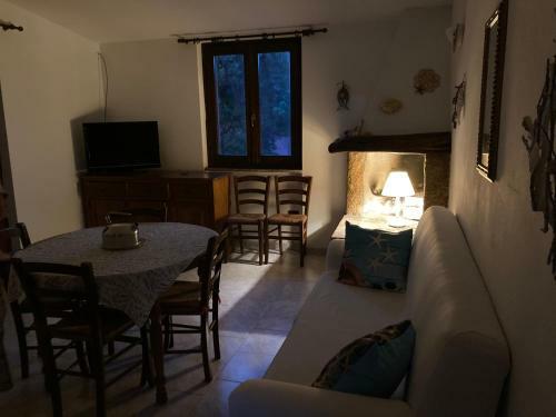 Holiday House With Garden 100m From Sea