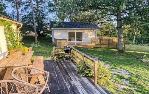 Awesome Home In Tr�sl�vsl�ge With 4 Bedrooms #269