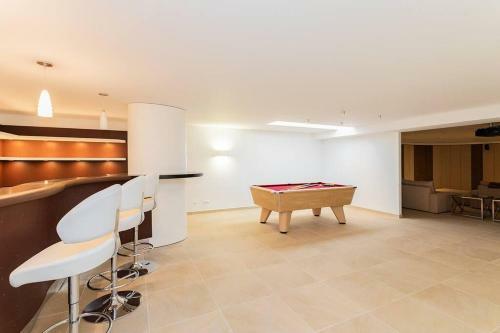 [luxury Villa] Cinema, Sauna, Pool And Billiards