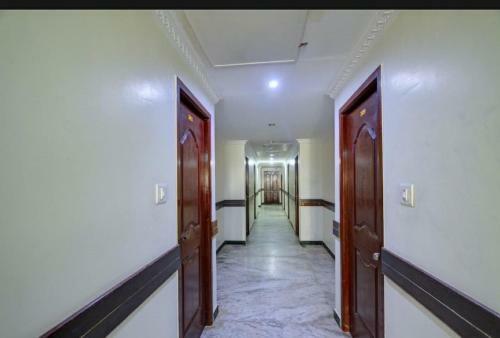 Hotel Nadaradjane Residency