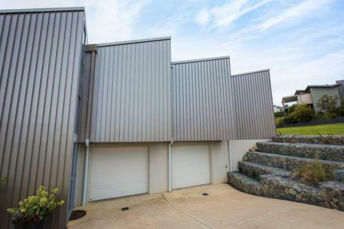1 The Point - Award Winning Home