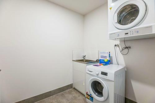 Modern 2br Apartment For Travelling Professionals