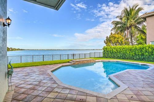 Lakefront Miramar Retreat With Saltwater Pool!