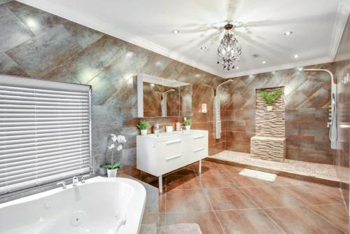 Villa Casa Esperanza - 24 Sleeps - 10 Min From The Beach