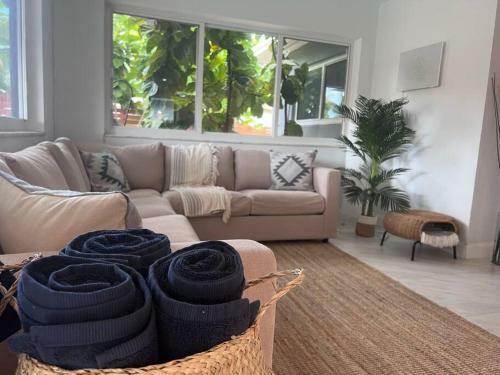 Beach House Bungalow With Pool North Miami Beach