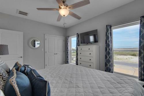 Toes In The Sand By Pensacola Beach Properties