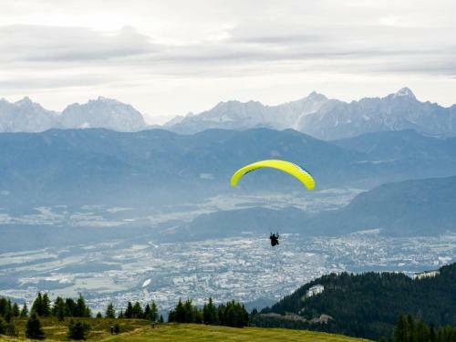 Atmospheric Apartment On The Ossiacher See With Wellness