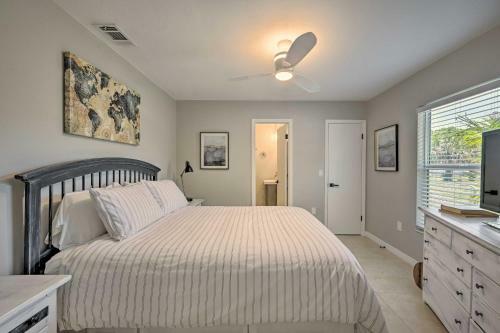 Bright, Airy Naples Home Near Beach And Dining!