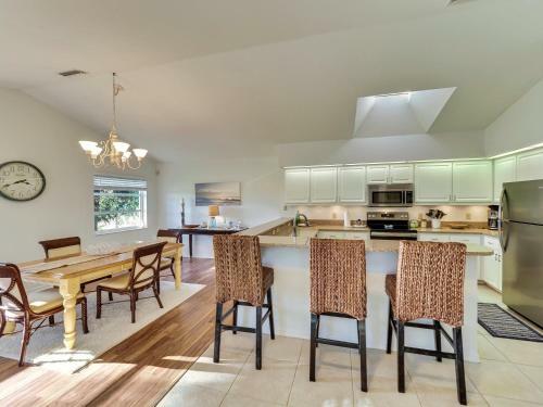 Tropical Cape Haze - Private Villa With Heated Pool - Sleeps 6