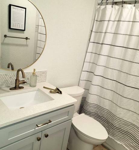 New! Perfect Vacation Home With Pool Near Beaches