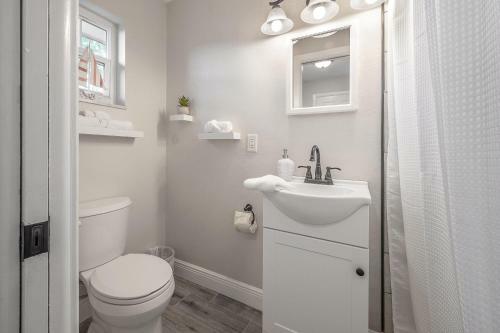 Upgraded Seminole Home In A Quiet Neighborhood