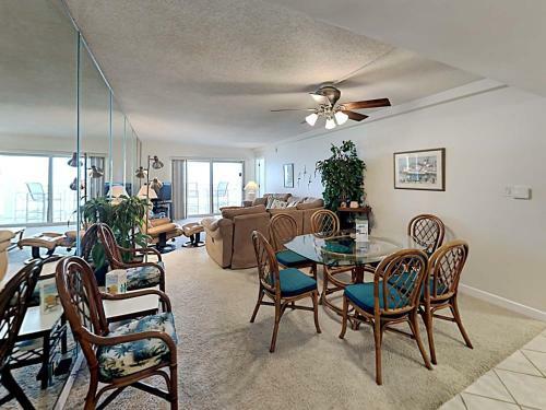 Apartamento Regency Towers #605 West