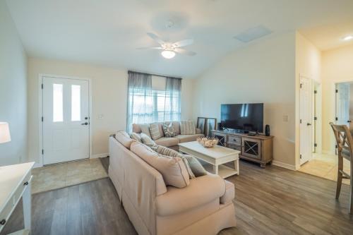 The Villages - Cedar Waxwing Drive 5596