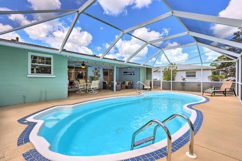 Sunny Sarasota Home 4 Mi To Siesta Key Beach