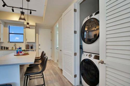 Apartamento Stylish Work And Play King Bed Mins From Dwntwn