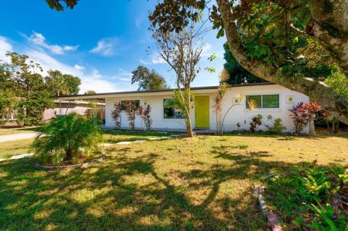 Classic & Modern Home In Tampa