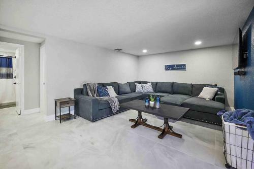 New Luxe 9 Beds~5br~pool~game Room~selfie Wall~playset