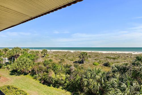 St Aug Ocean And Racquet II