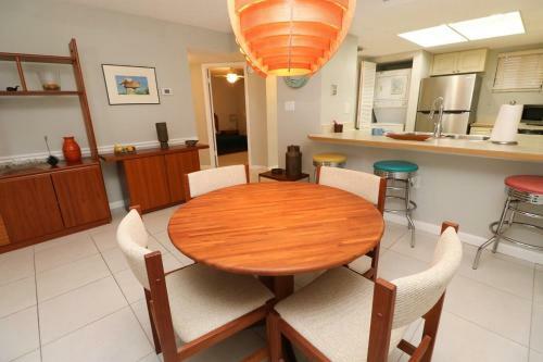 Ocean Village Club K14