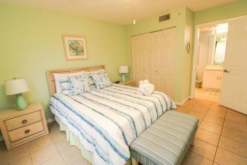 Ocean Village Club I21