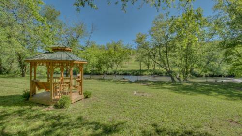 Bert's Hideaway By Escape To Blue Ridge