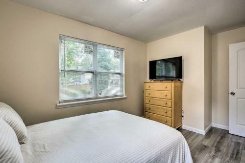 Convenient Atlanta Home, 9 Mi To Downtown!