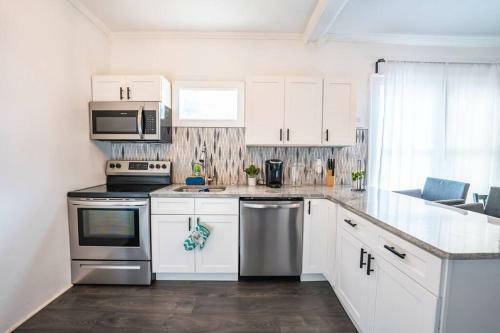 Restful Bungalow Patio Free Parking 3 Miles Dt