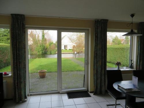 Holiday Home Bungalowpark de Vlietlanden