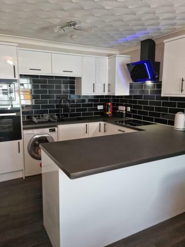 Newly Refurbished Falmouth Town Centre Apartment