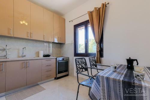 The Serene Cottage On Private Land, Netflix, Nova