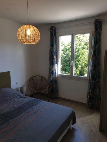 Bright 180 M With Garden-terrace And Pool