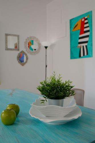 Bright And Stylish 3 Bedroom Apartment