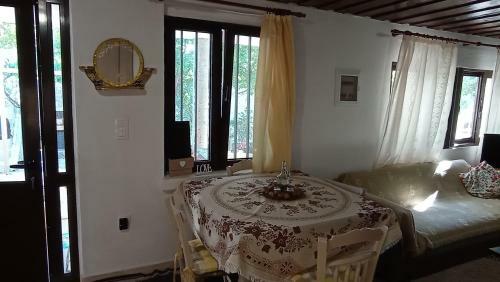Traditional House With Fireplace And Garden