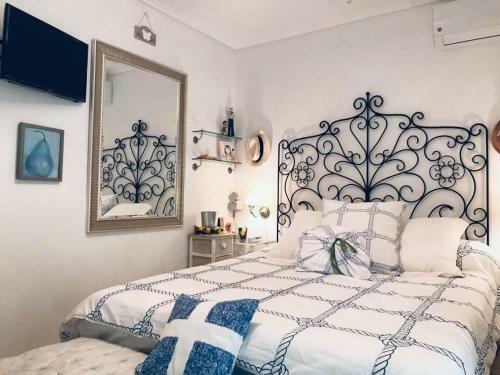 Beautiful And Comfortable Apartment In Varkiza