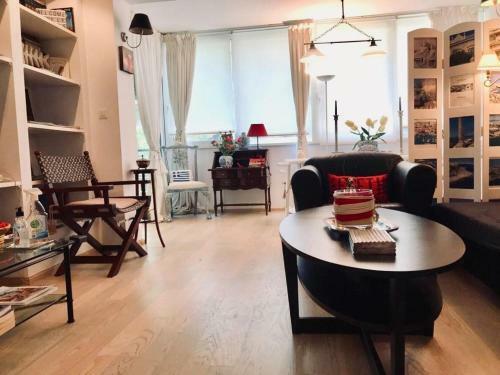 Beautiful And Comfortable Apartment In Varkiza