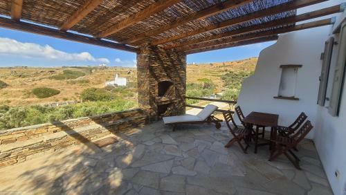 Tinos Retreat, Architect's Guest House