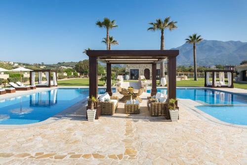 Villa Paralia Beachfront Residence