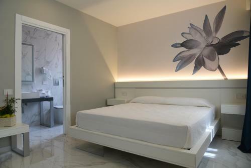 Demsi Palace Hotel & Restaurant