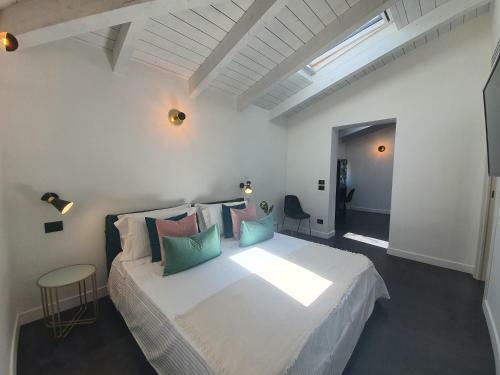 Hostal Belu - Fondi Holiday Rooms