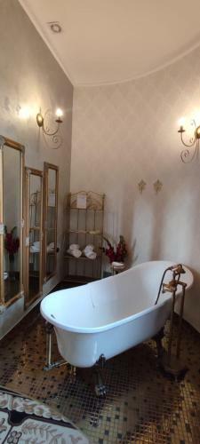 Night O'clock Apart Premium
