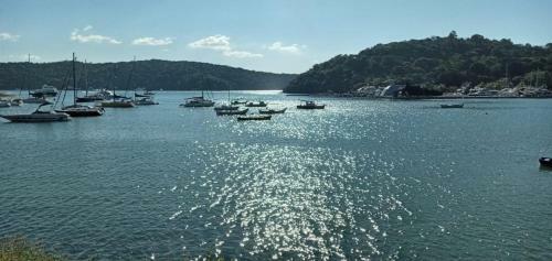 Apartamento Condom�nio Super Agrad�vel Com Garagem Privativa