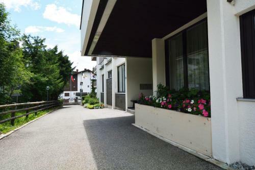 Apartamentos Chesa Clois 24 Studios