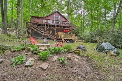 Charming Newland Apartment With Deck And Fire Pit