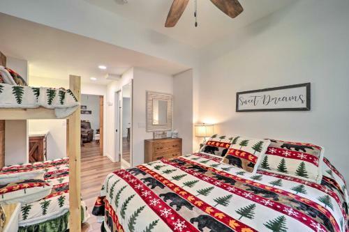 Charming Newland Apartment With Deck And Fire Pit