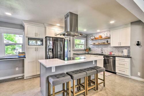 Charming Beaverton Home, Backyard With Fire Pit