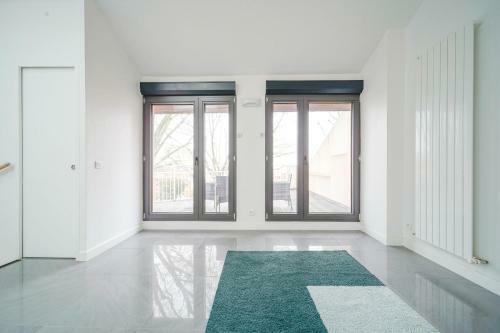Beautiful House 10 Min Walk From Paris