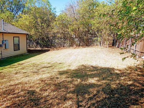 Cozy Home Near Stockyards Fort Worth
