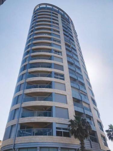 Stunning Sew View 3 Br Apartment Iconic Tower