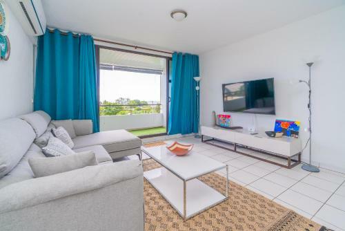 The Sunny Apartment In Mahina Wpool