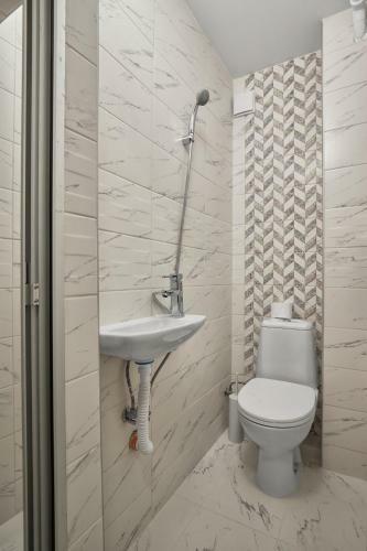 Cozy Spacious 2bd Apartment With A Terrace In Burgas